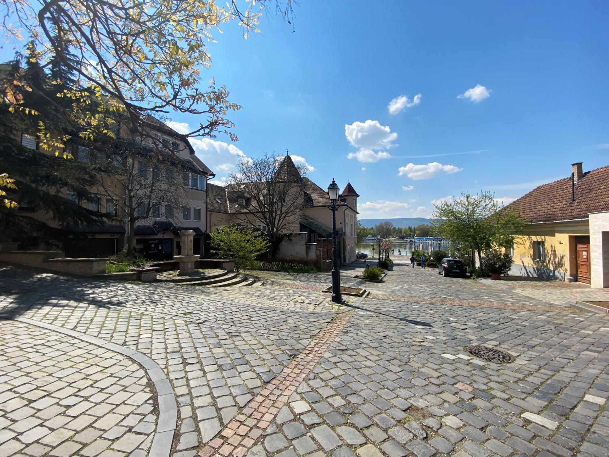 Bellevue Vendeghaz 2 Hotel Vác Екстериор снимка