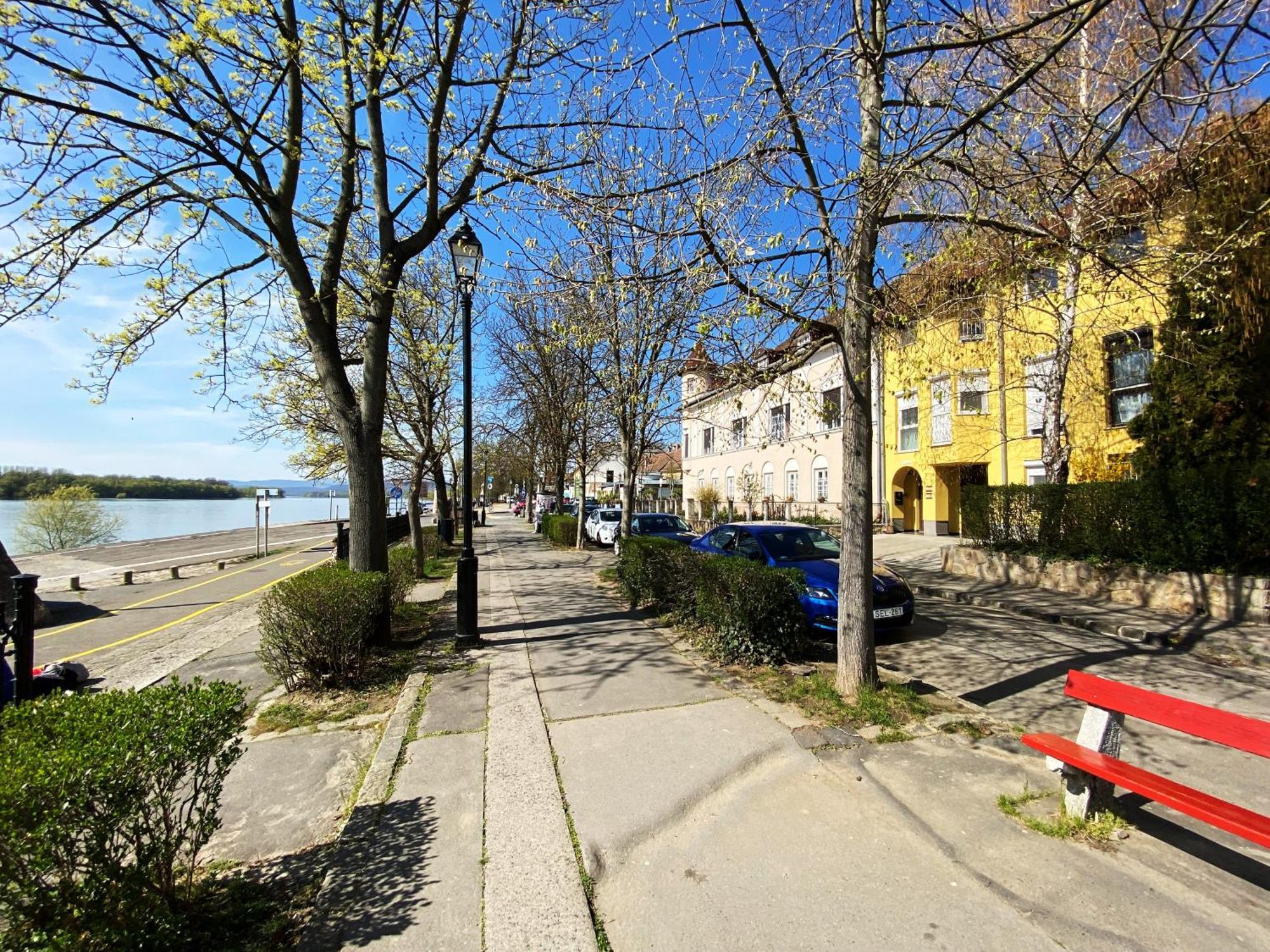 Bellevue Vendeghaz 2 Hotel Vác Екстериор снимка