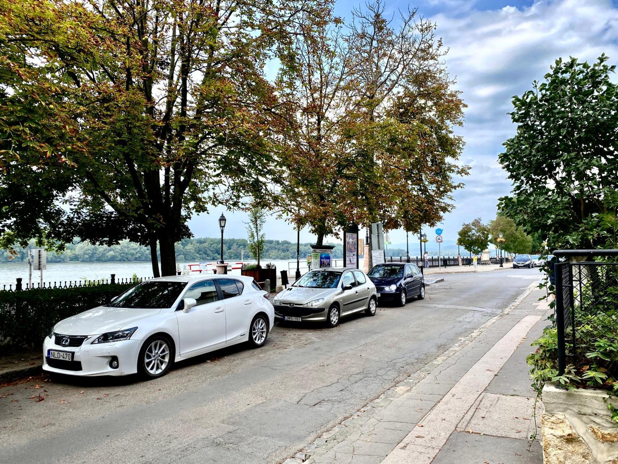 Bellevue Vendeghaz 2 Hotel Vác Екстериор снимка