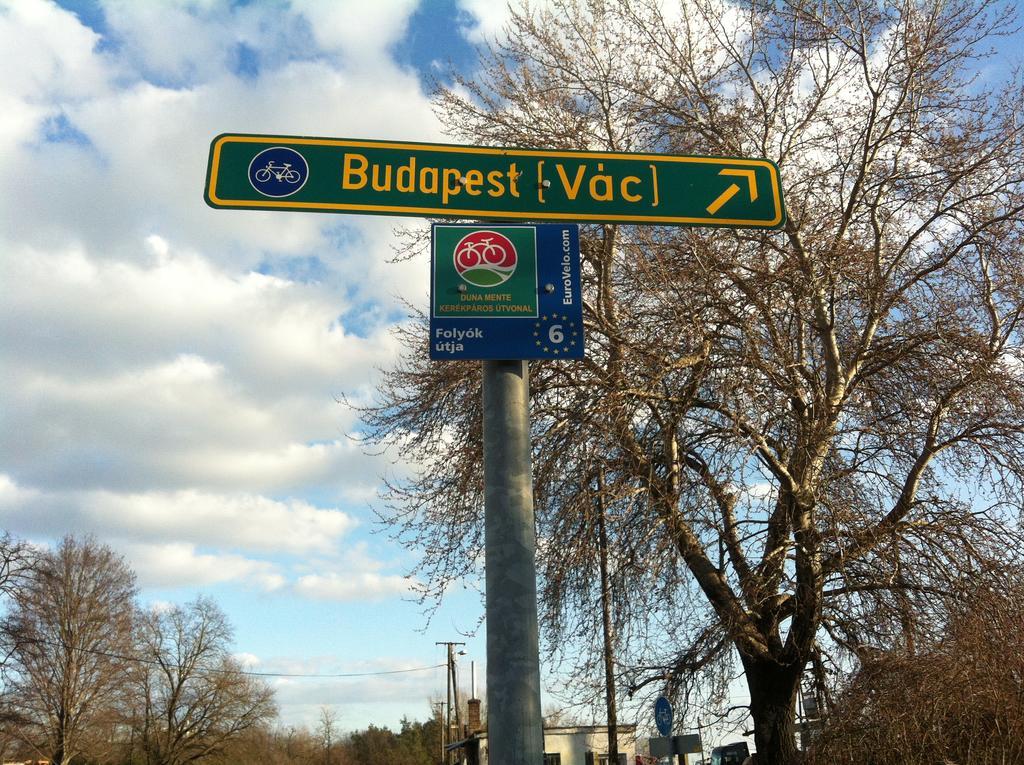 Bellevue Vendeghaz 2 Hotel Vác Екстериор снимка