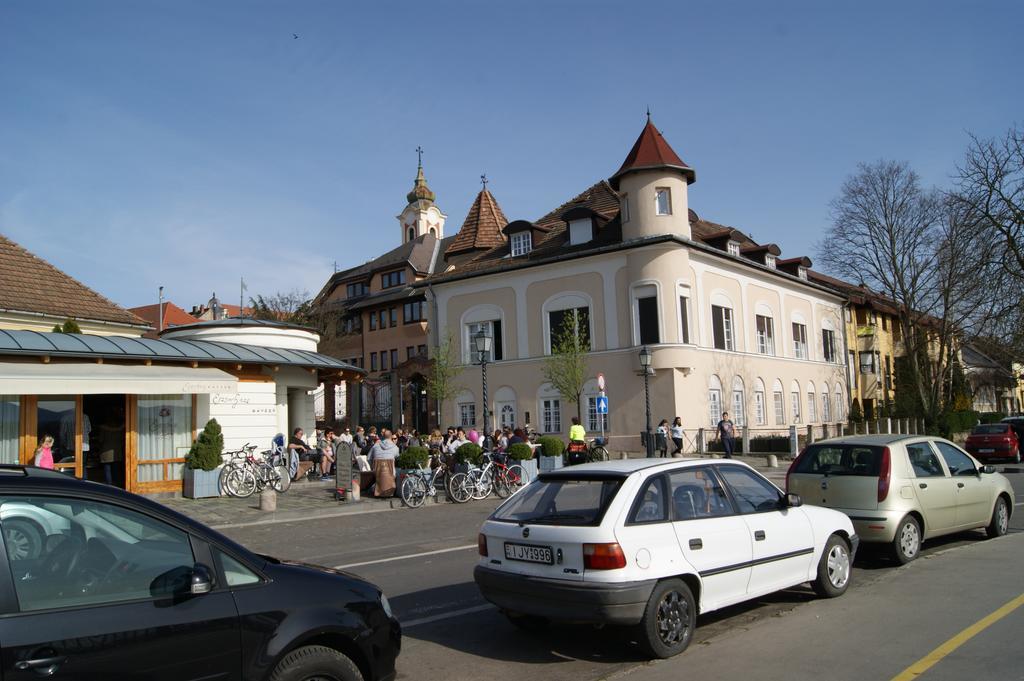 Bellevue Vendeghaz 2 Hotel Vác Екстериор снимка